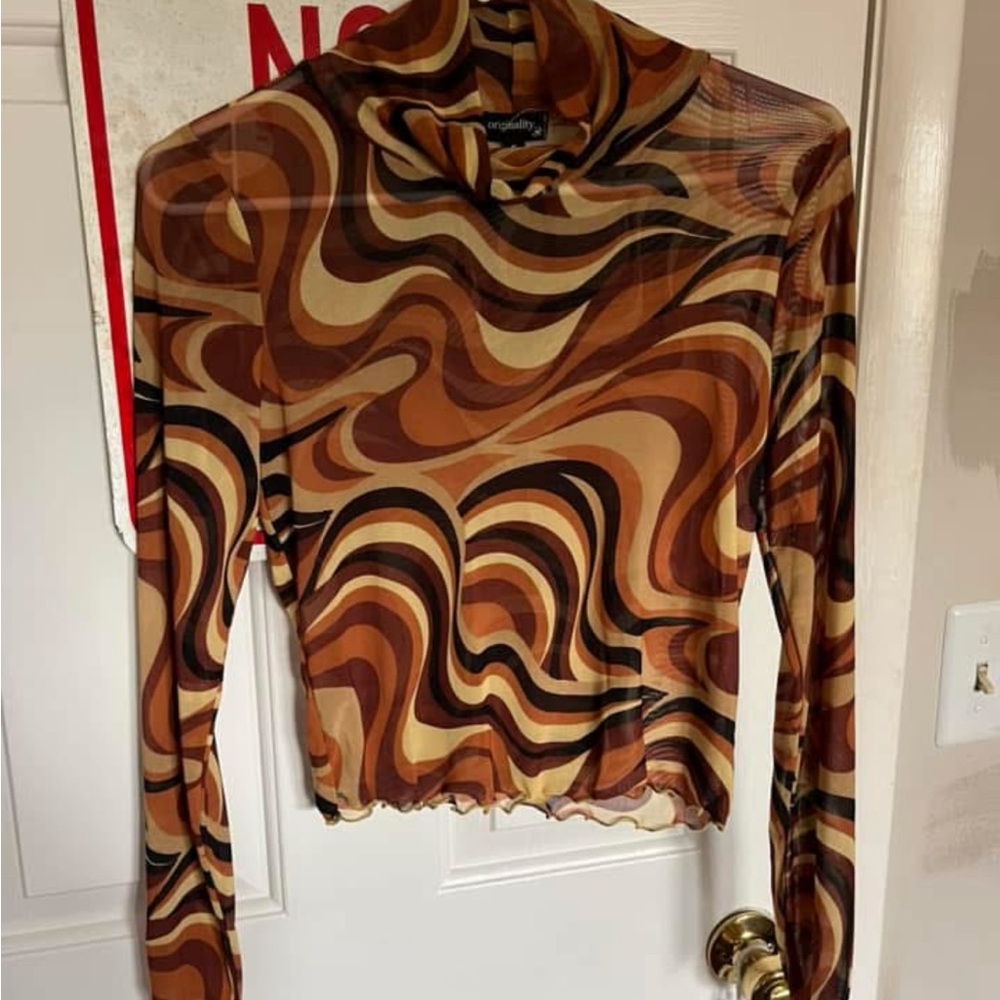 Originality long sleeve shear top